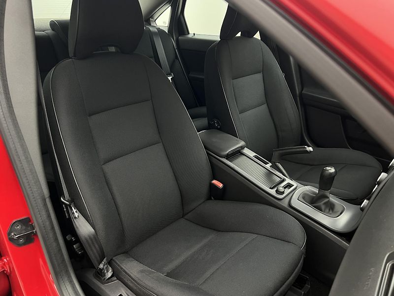 Volvo S40 CZ PARK. SENZORY - fotka 17 z 33