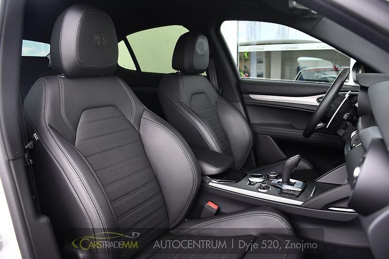 Alfa Romeo Stelvio 2.2 JTDm 154kW  Veloce - fotka 17 z 49