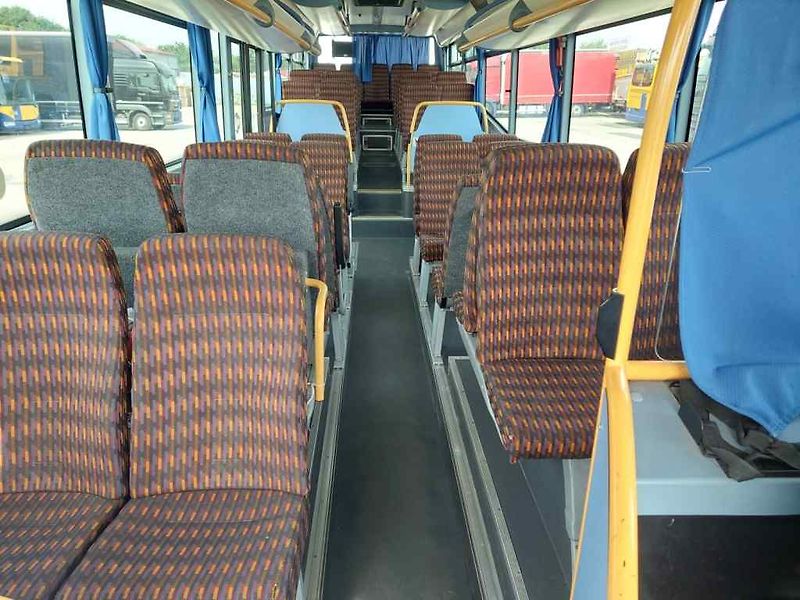 Irisbus SFR 162 nízkopodlažní - fotka 18 z 53