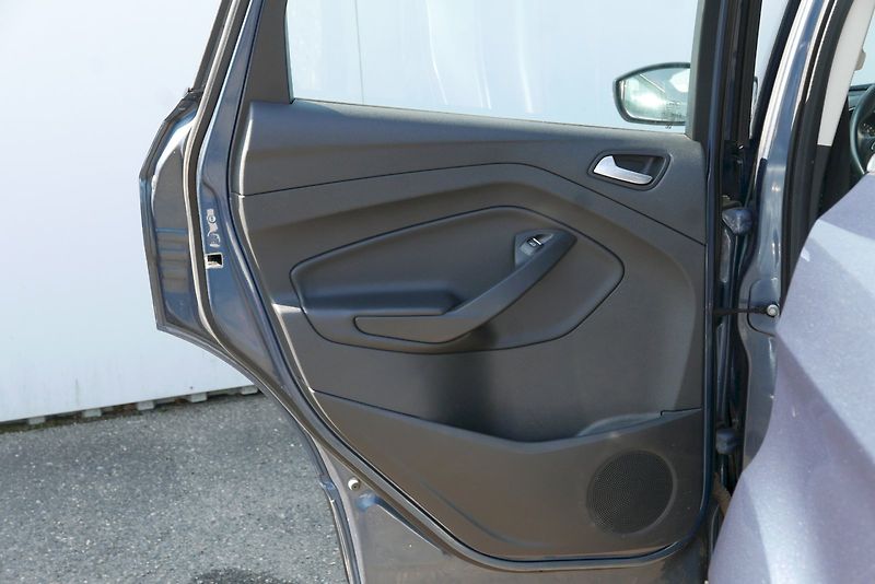 Ford Kuga (2019) 2.0 TDI 110kW M6° Titanium Plu - fotka 30 z 33