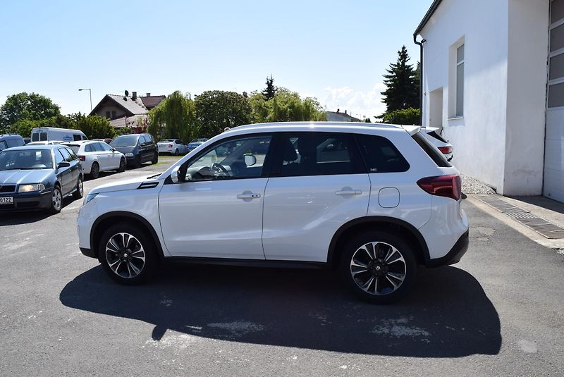 Suzuki Vitara (2019) 1.4 103kw BOOSTER JET ALL GRIP - fotka 12 z 50