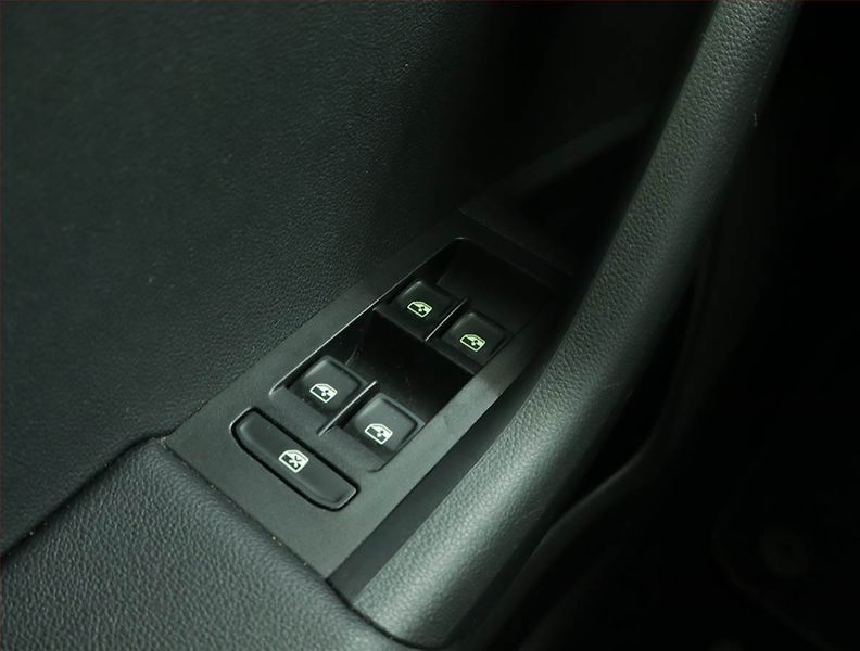 Škoda Octavia (2016) RS 2.0 TSI, Automat, Kůže - fotka 16 z 16