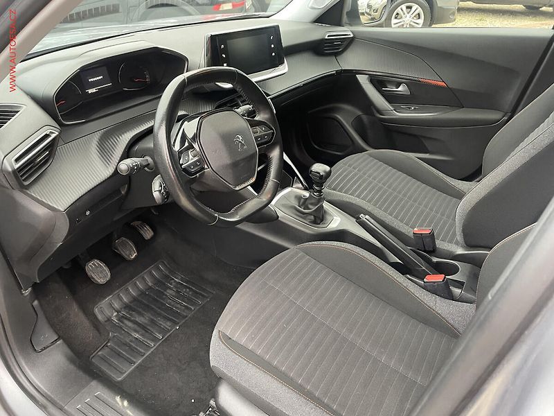 Peugeot 2008 (2020) 1.5 HDi, Active, navi, kamera - fotka 10 z 17