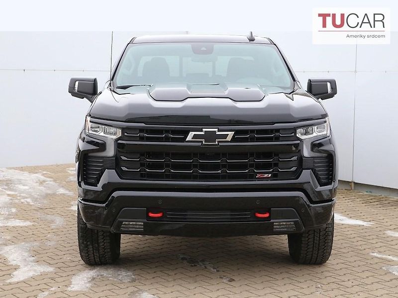 Chevrolet Silverado (2025) 6.2 V8 Trail Boss Z71 - fotka 2 z 47