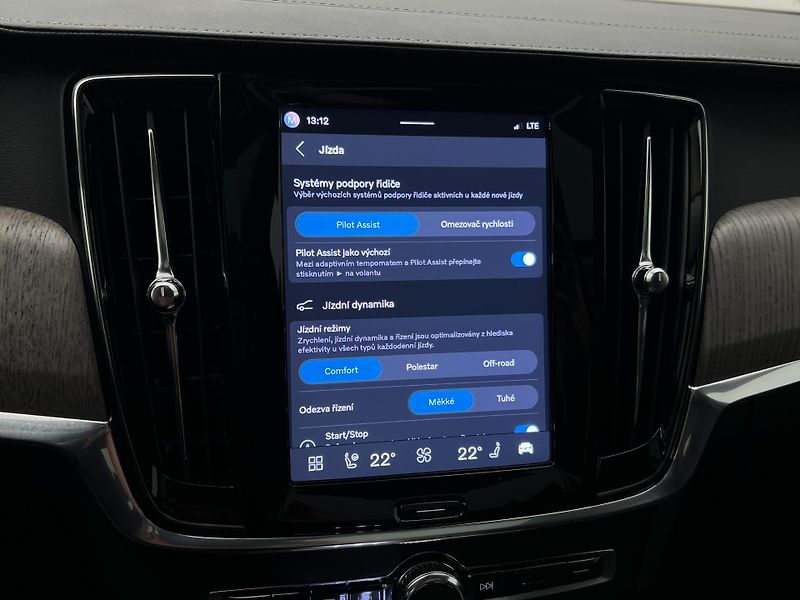 Volvo V90 CC B4 AWD PLUS AUT - fotka 40 z 45