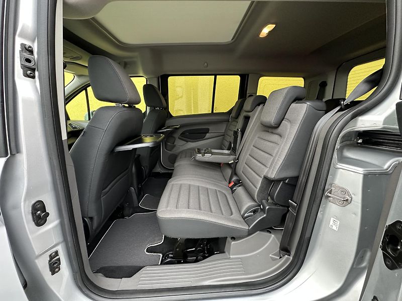 Ford Tourneo Connect (2018) 1.5/88kW* 7.Míst * 1.Maj. - fotka 30 z 50