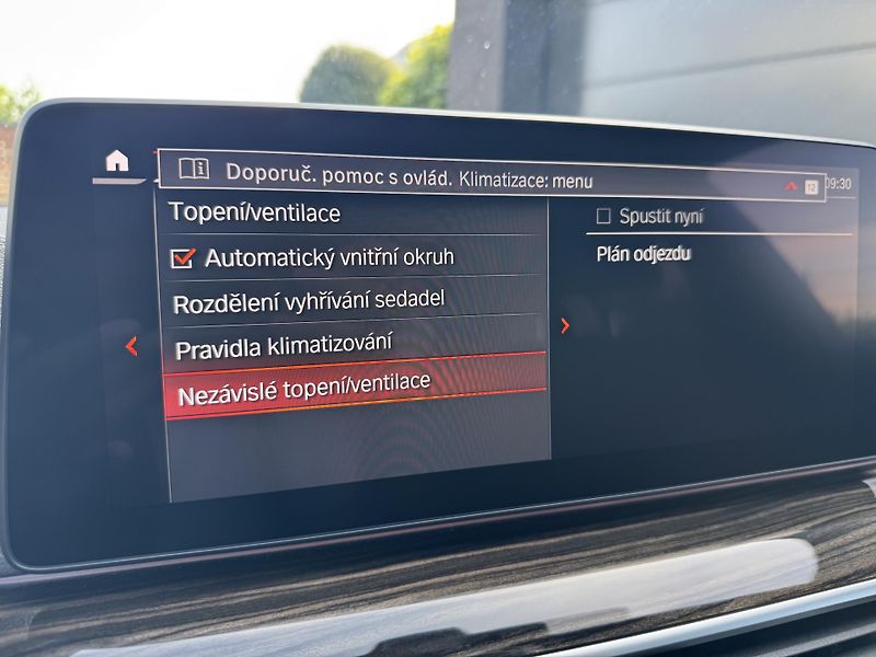 BMW Řada 5 (2023) 520xd, Luxury Line, Panorama - fotka 30 z 48