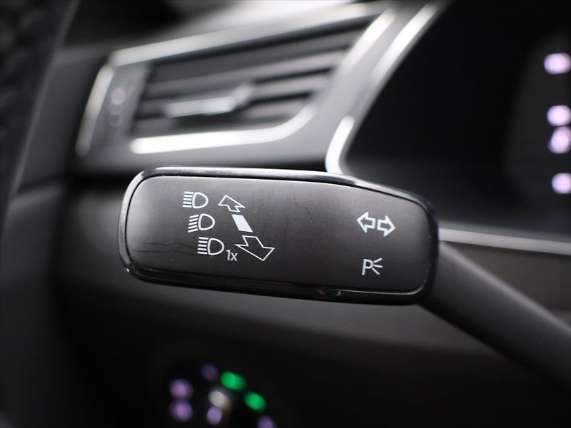 Škoda Superb 2.0 TDI 110kW Style LED  DSG - fotka 19 z 36