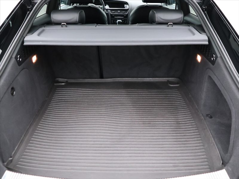 Audi A5 3,0 TDI quattro S-Line 1.Maj - fotka 10 z 36