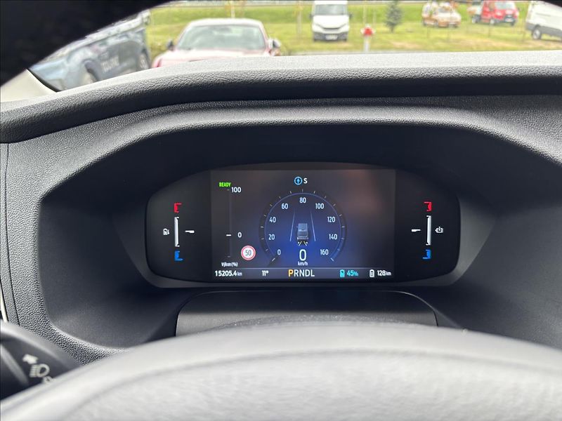 Ford Transit Trend L4 135kW 89kWh BEV - fotka 29 z 46