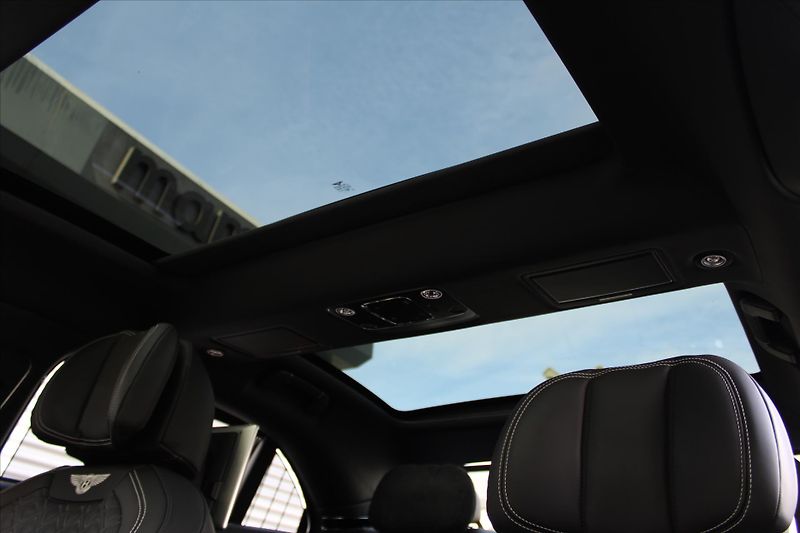 Bentley Continental Flying Spur 6.0 W12 MULLINER FIRST EDITION - fotka 40 z 40