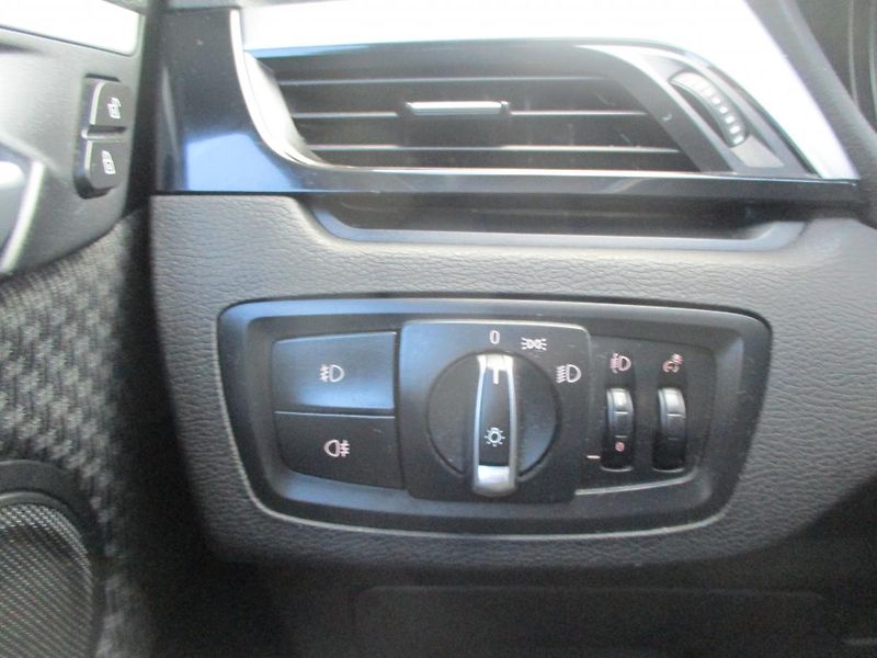 BMW X1 xDrive 18d nová TK - fotka 19 z 37