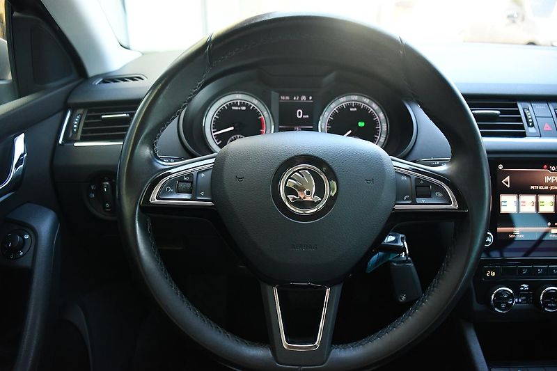 Škoda Octavia 1.4G-TEC LED DSG NAVI PDC - fotka 22 z 35