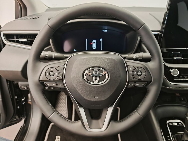 Toyota Corolla 1.8 CVT Comfort Tech - fotka 11 z 31