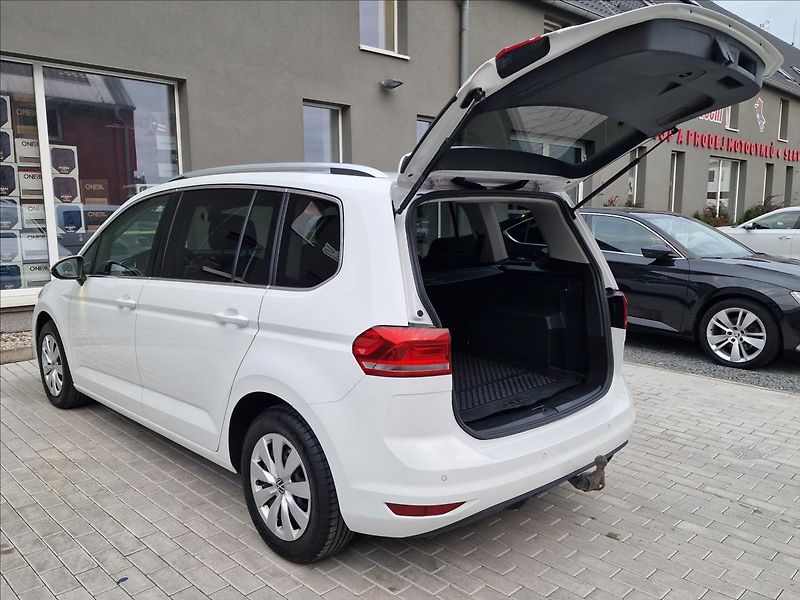 Volkswagen Touran 2.0 TDI Comfortline,ČR,1.Maj. - fotka 42 z 50