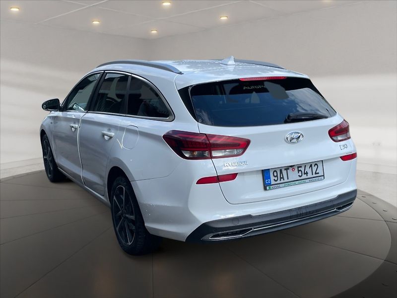 Hyundai i30 1,5 T-GDI Style - fotka 4 z 11