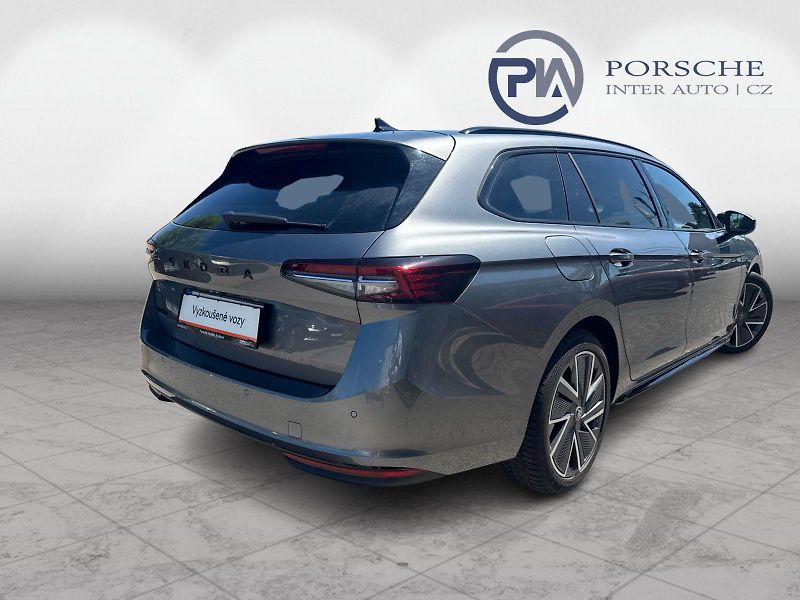Škoda Superb Sportline 2.0 TDI 110kw DSG Co - fotka 2 z 25