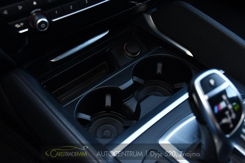 BMW X6 M50d HUD 360KAM ACC - fotka 36 z 57