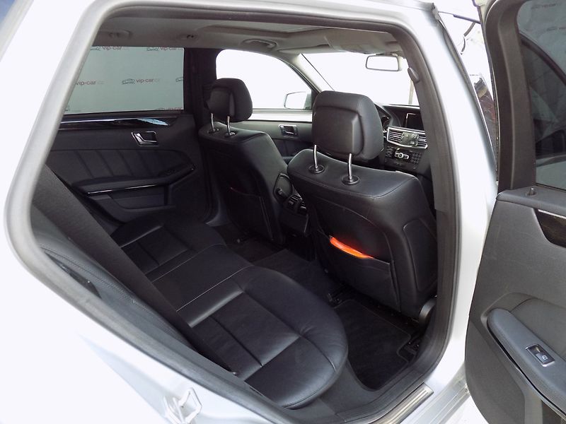 Mercedes-Benz Třídy E (2011) E 300CDI/bi-xenon/Avantgarde/ - fotka 20 z 36