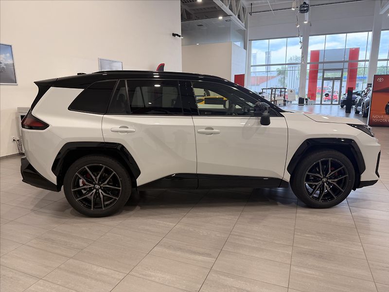 Toyota RAV4 GR SPORT  2.5L HEV (194k) 4X4 - fotka 6 z 12