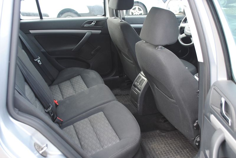 Škoda Octavia 1,6 TDI 4x4 - fotka 17 z 19