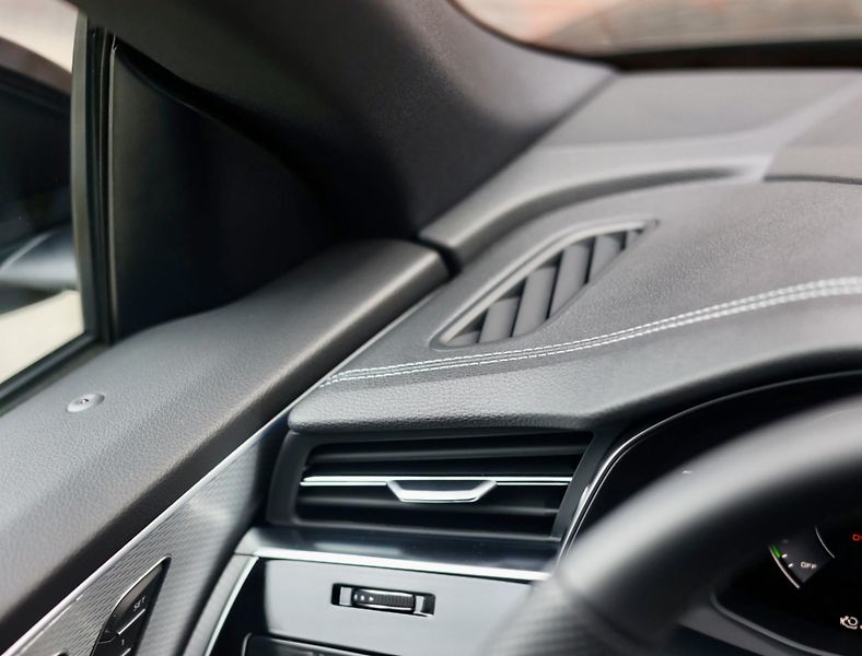 Audi Q8 (2026) 55 TFSIe Quattro - fotka 36 z 47