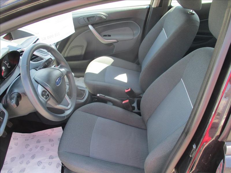 Ford Fiesta 1,2 i, klima, serv. kniha, - fotka 13 z 31