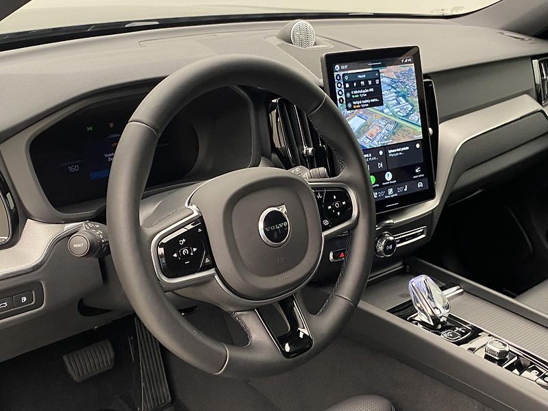 Volvo XC60 T8 AWD RECHARGE BLACK EDITION - fotka 19 z 64