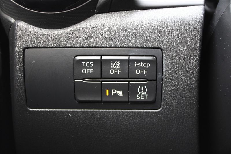 Mazda CX-3 2,0 i  1MAJ,AUTOMAT,REVOLUTION - fotka 24 z 32