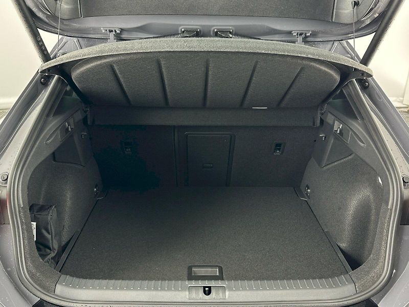 Cupra Formentor (2026) 2.0 TSI 150kW 4x4 DSG - fotka 31 z 34