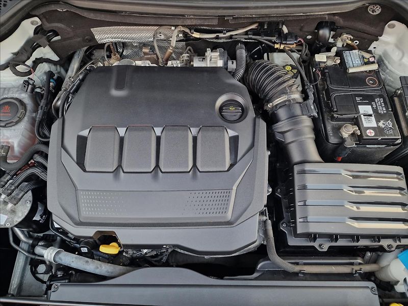 Škoda Karoq 2.0TDI DSG Style,ČR,1.Majitel - fotka 44 z 50