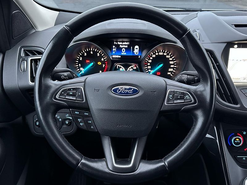Ford Kuga Titanium - fotka 18 z 26