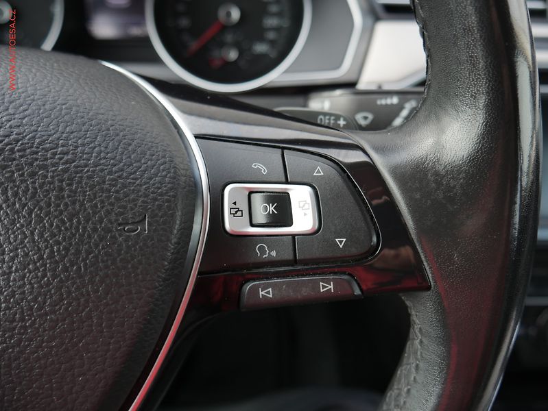 Volkswagen Passat (2016) 2.0 TDi 4x4, ČR, Highline - fotka 13 z 24