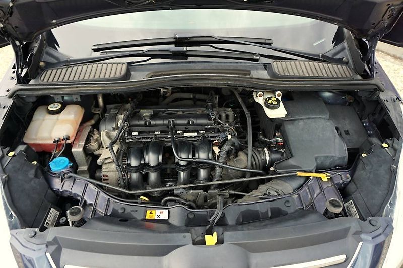 Ford C-MAX (2012) 1,6Ti-VCT 92 kW - fotka 33 z 37