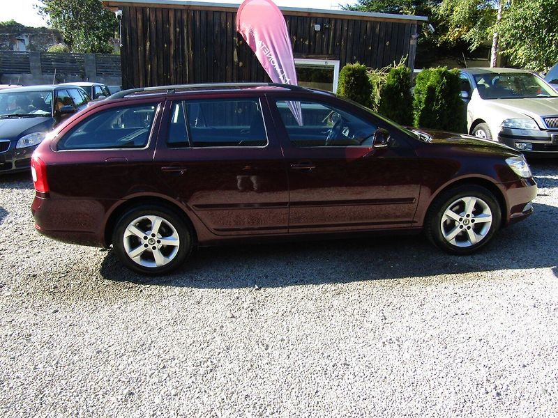 Škoda Octavia (2010) 1.6 TDI 77kW  DSG - fotka 9 z 34