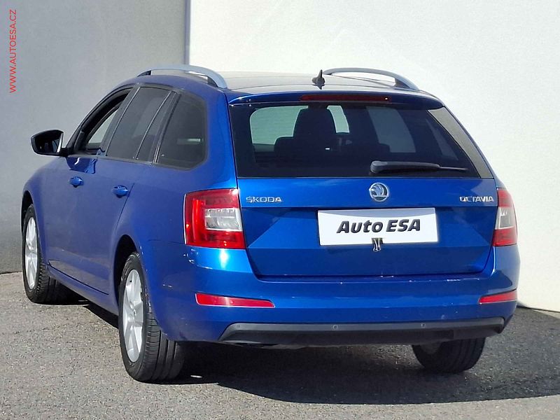 Škoda Octavia (2014) 1.6 TDI, Navi, panorama - fotka 6 z 21