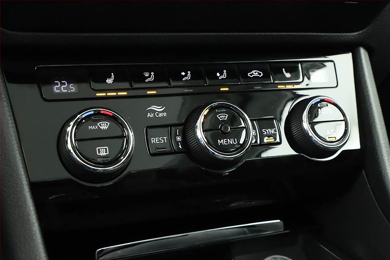 Škoda Superb (2018) 1.5 TSI, Automat, Kůže, Navi - fotka 18 z 20