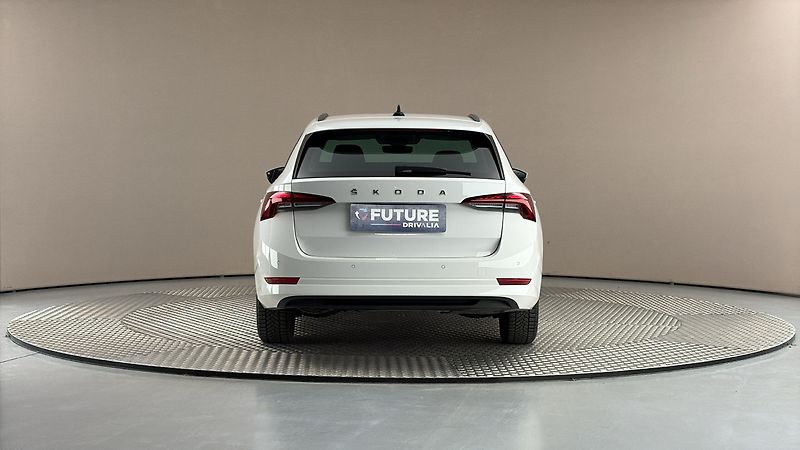Škoda Octavia 2.0 TDI Ambition Combi - fotka 5 z 27