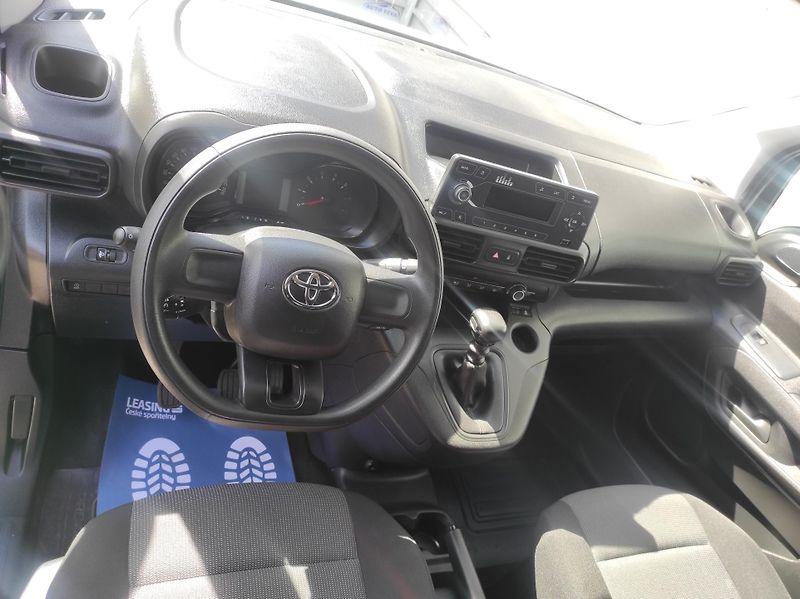 Toyota ProAce City 1,5D-4D 75kW L2, 1 maj., ČR - fotka 11 z 21