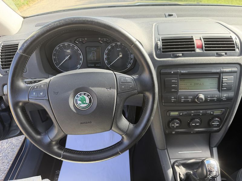Škoda Octavia 2,0TDI 103kW Elegance BEZ DPF - fotka 36 z 57