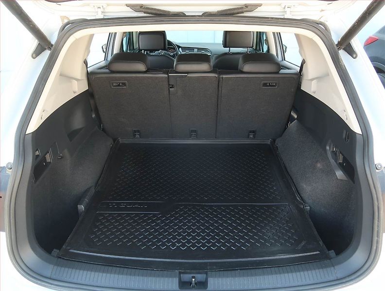 Volkswagen Tiguan Allspace (2018) 2.0 TDI, 4X4, Automat - fotka 14 z 21