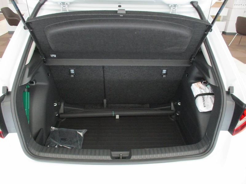 Škoda Fabia Selection 1,0TSI 70kW MT5/P600 - fotka 9 z 14