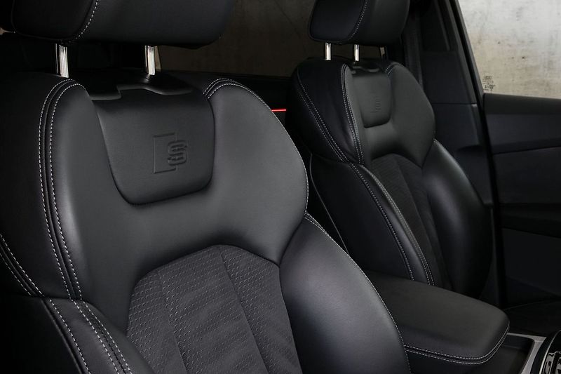 Audi Q7 3.0TDI 210kW S-Line 7míst Weba - fotka 17 z 42