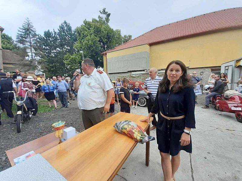Do Hříškova dorazil na jubilejní veteránský sraz rekordní počet vozidel.