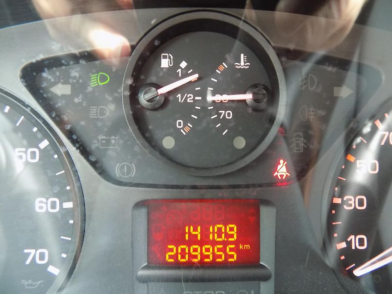 Peugeot Partner 1,6 HDI 73 KW KLIMA, TEMP, ČR - fotka 37 z 44