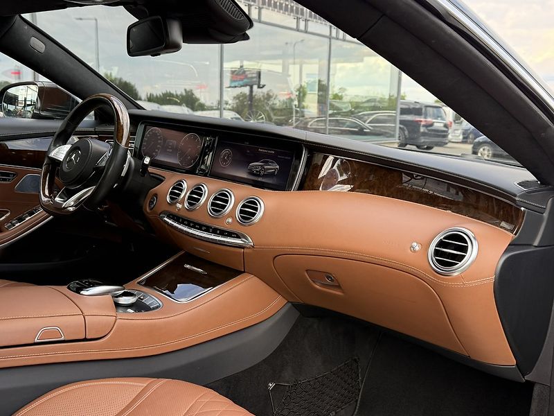 Mercedes-Benz Třídy S (2014) 500 4MATIC kupé - fotka 40 z 49