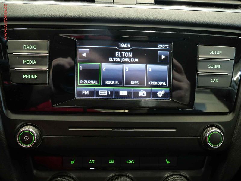 Škoda Octavia (2016) 1.6 TDI, ČR, servis.kniha, AC - fotka 16 z 19