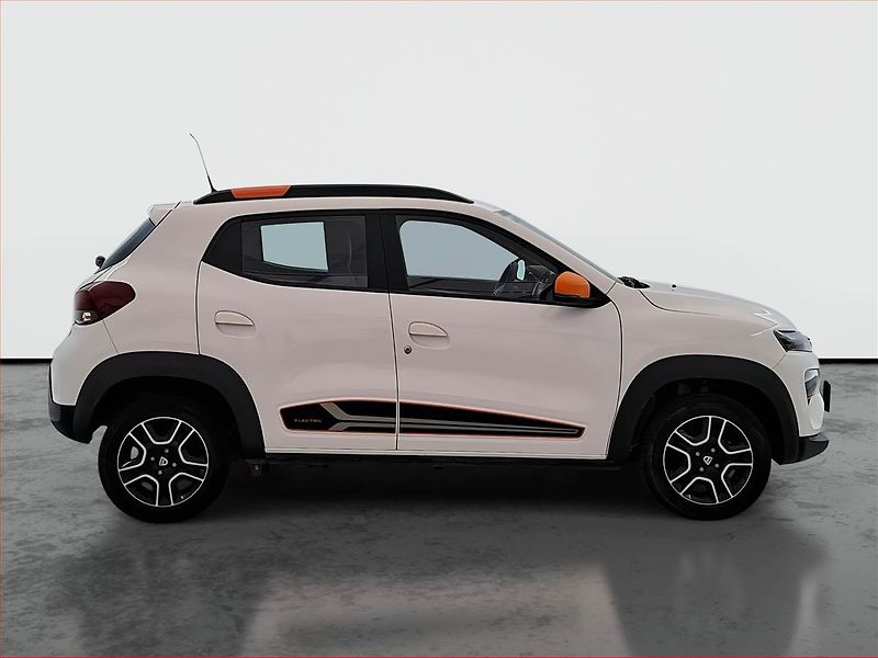 Dacia Spring (2022) Electric 45 (27 kWh), SoH 92% - fotka 6 z 21