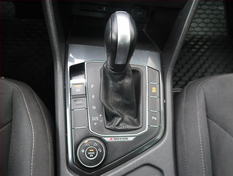 Volkswagen Tiguan (2019) R-Line 2.0 BiTDI - fotka 13 z 21