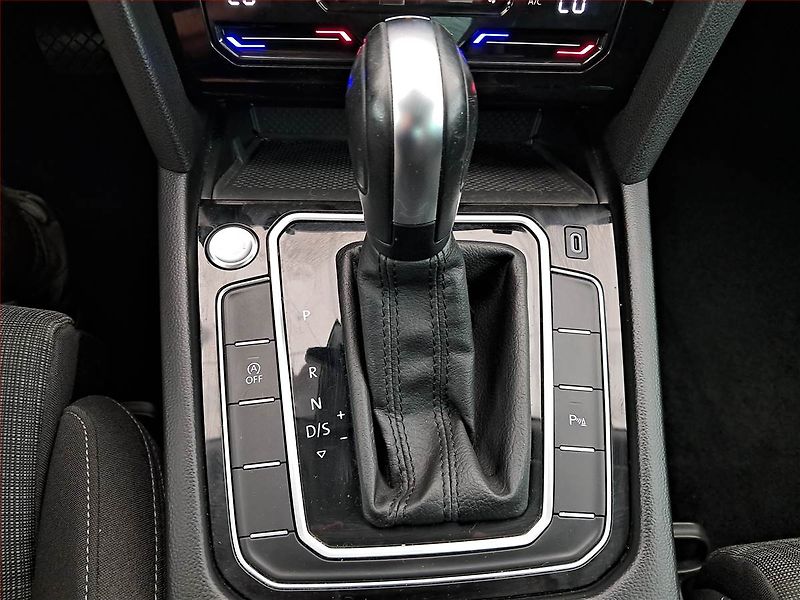Volkswagen Passat (2020) Comfortline 2.0 TDI, Automat - fotka 16 z 23